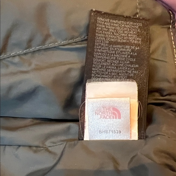 The North Face Pink Down Puffer Vest with Faux Fur Trim - Picture 8 of 12
